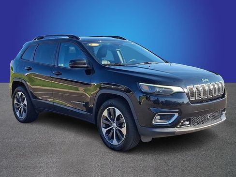 Used 2022 Jeep Cherokee Limited w/ Elite Package AWD/4WD image 3