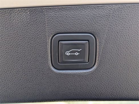 Used 2021 Chevrolet Blazer Premier w/ Driver Confidence II Package image 14