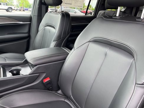 New 2026 Jeep Grand Cherokee L Limited AWD/4WD image 5