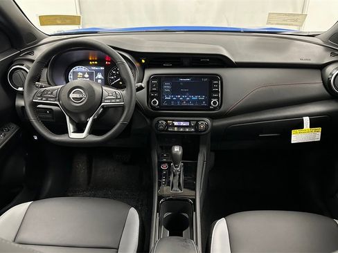 Used 2024 Nissan Kicks SR w/ SR Premium Package image 19