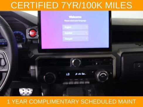 Used 2025 Toyota Tacoma TRD Sport AWD/4WD image 24
