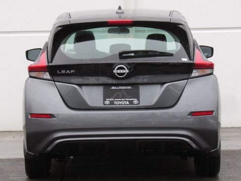 Used 2023 Nissan Leaf S image 7