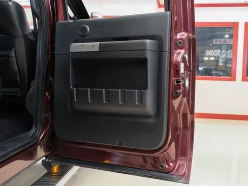 Used 2016 Ford F250 Lariat w/ Chrome Package image 39