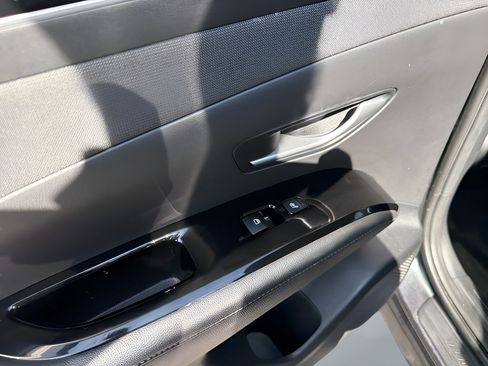 Used 2024 Hyundai Tucson Limited FWD image 21
