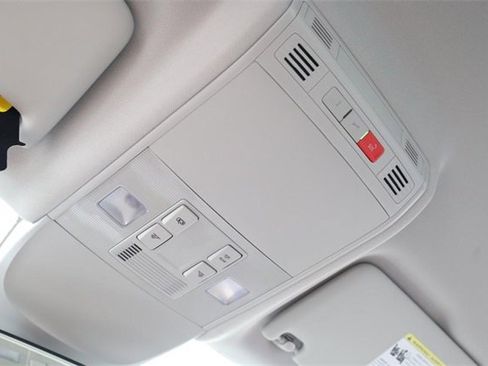 New 2025 Volkswagen Taos S image 19