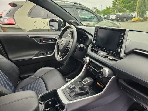 Used 2022 Toyota RAV4 XSE image 15