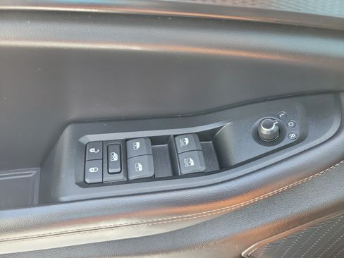 Used 2024 Jeep Grand Cherokee Altitude RWD image 27