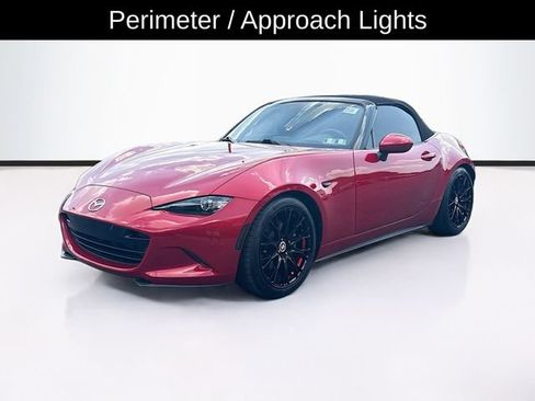Used 2016 MAZDA MX-5 Miata Grand Touring RWD image 3