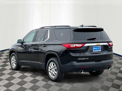 Used 2021 Chevrolet Traverse LT image 4