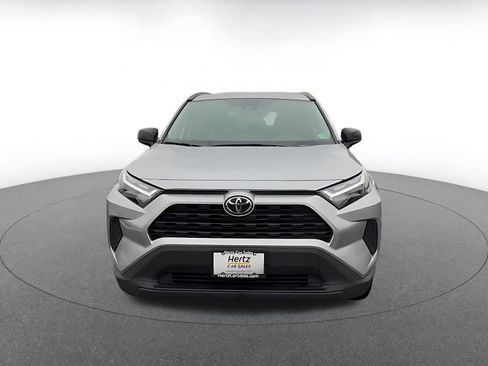 Used 2025 Toyota RAV4 LE AWD/4WD image 4