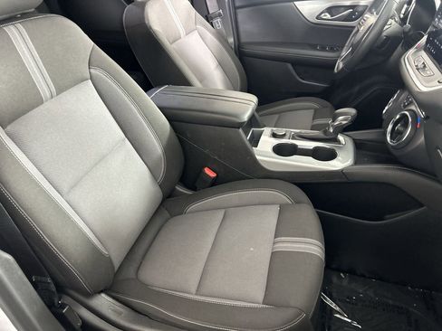 Used 2025 Chevrolet Blazer LT FWD image 26