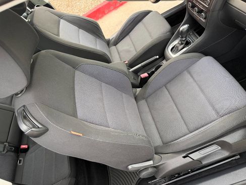 Used 2012 Volkswagen Golf TDI image 31