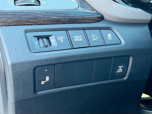 Used 2017 Hyundai Santa Fe Sport image 10