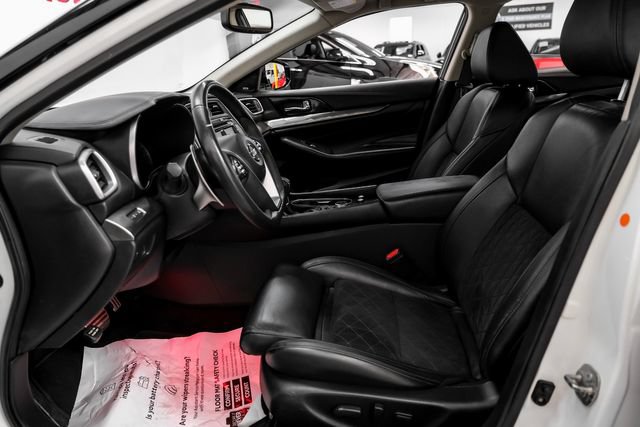 Used 2018 Nissan Maxima SR w/ Midnight Edition FWD image 4