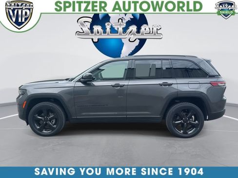Used 2024 Jeep Grand Cherokee Altitude AWD/4WD image 6