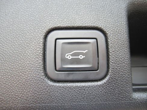 Certified 2019 Chevrolet Equinox LT FWD image 36