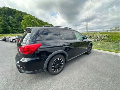 Used 2019 Nissan Pathfinder SL AWD/4WD image 16