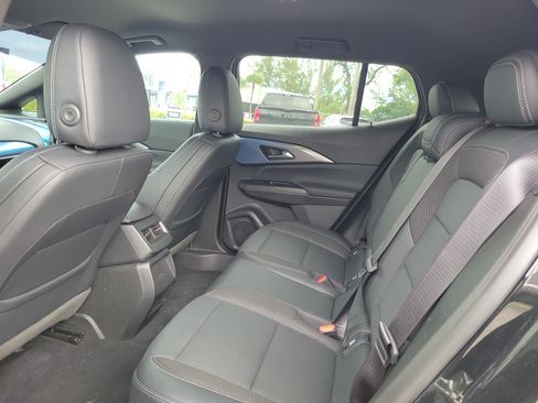 Used 2024 Chevrolet Equinox EV LT FWD image 13