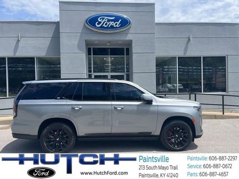 Used 2024 Cadillac Escalade Sport Platinum w/ LPO, ONYX Package AWD/4WD image 2