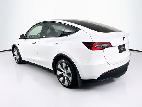 Used 2022 Tesla Model Y Long Range AWD/4WD image 5