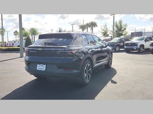 New 2026 Chevrolet Equinox EV LT image 21