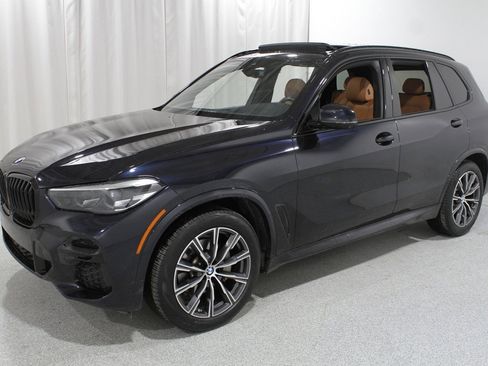 Certified 2023 BMW X5 xDrive40i w/ M Sport Package image 3