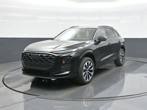 New 2026 Audi Q3 quattro 2.0T AWD/4WD image 3