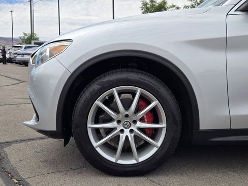 Used 2018 Alfa Romeo Stelvio Ti AWD/4WD image 8