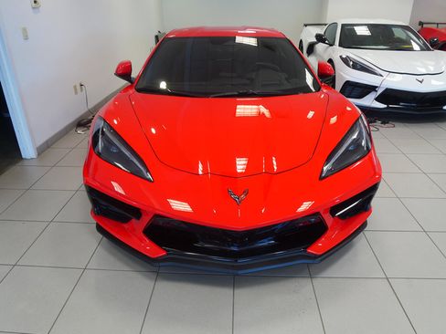 Used 2024 Chevrolet Corvette Stingray Preferred Cpe w/ Z51 Performance Package RWD image 2