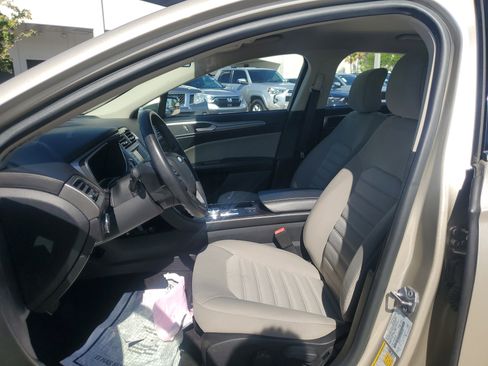 Used 2017 Ford Fusion S image 24