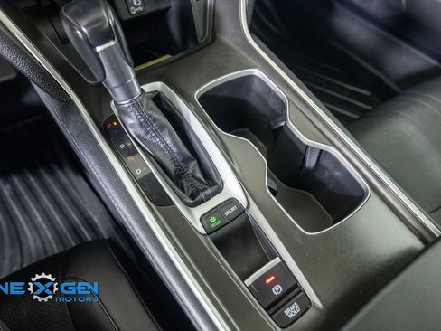 Used 2018 Honda Accord Touring image 23