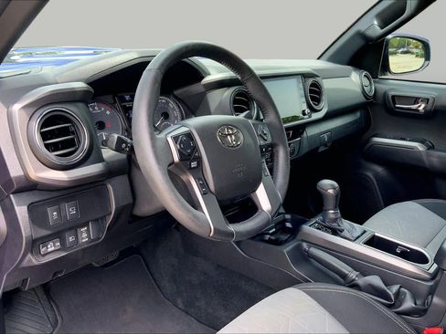 Used 2023 Toyota Tacoma TRD Sport w/ Advanced Technology Package AWD/4WD image 17
