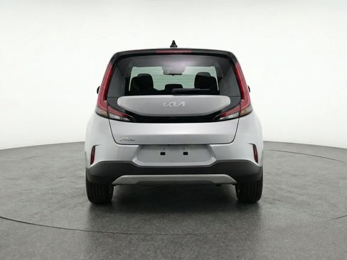 Used 2025 Kia Soul LX w/ LX Technology Package FWD image 7