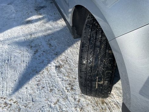 Used 2024 Ford Edge SEL image 37