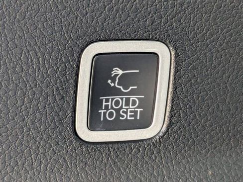 New 2026 Jeep Grand Wagoneer L 4WD w/ Premium Group I image 13