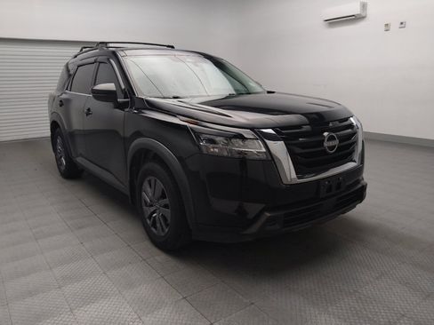 Used 2022 Nissan Pathfinder SV image 13