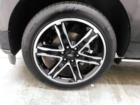 Used 2021 Ford Expedition Max Limited image 11