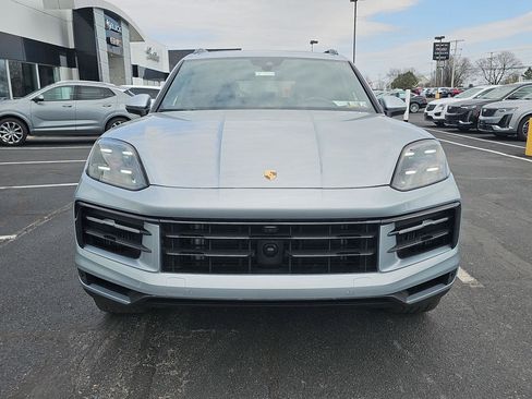 Used 2024 Porsche Cayenne image 29