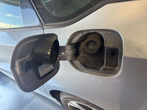 Used 2018 Honda Accord EX-L image 8