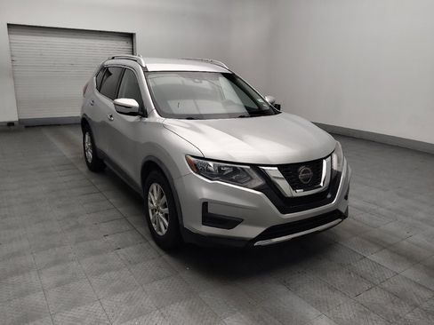 Used 2020 Nissan Rogue SV FWD image 13