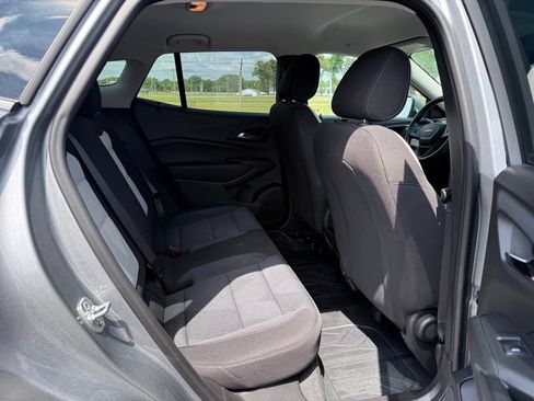 Used 2024 Chevrolet Trax LS w/ LS Convenience Package FWD image 33