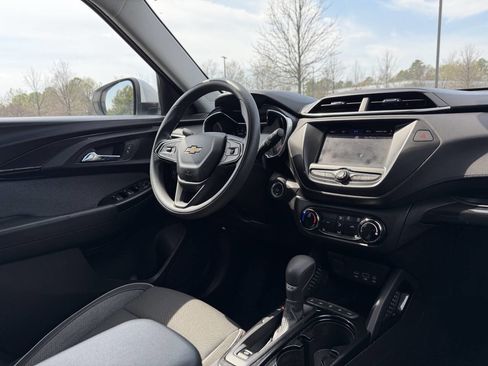 Used 2021 Chevrolet TrailBlazer LT image 18