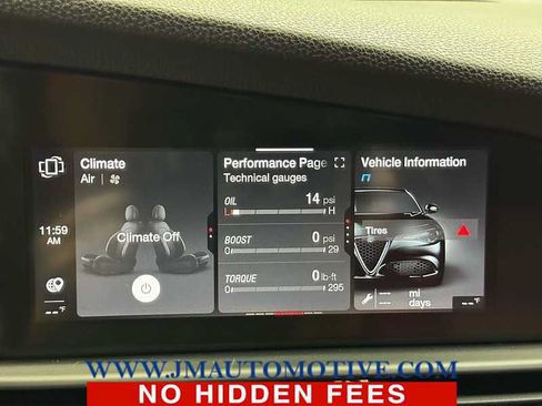 Used 2020 Alfa Romeo Giulia Ti w/ Active Blind Spot Package AWD/4WD image 27