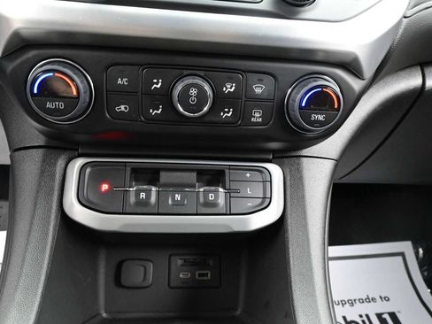 Used 2023 GMC Acadia SLE w/ Driver Convenience Package AWD/4WD image 16