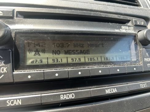 Used 2012 Toyota Corolla LE FWD image 10