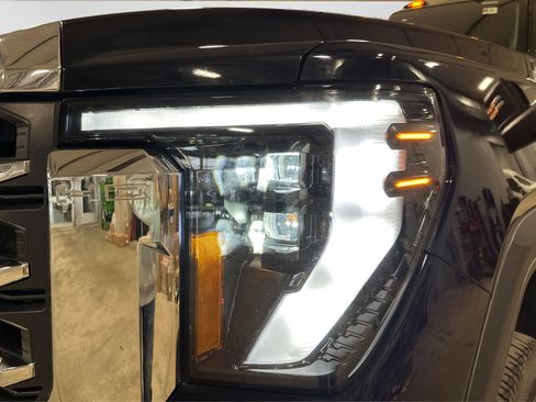 Used 2024 GMC Sierra 2500 SLE w/ SLE Convenience Package image 14