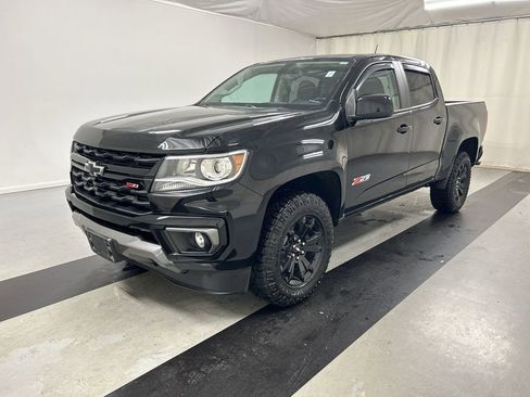 Used 2022 Chevrolet Colorado Z71 w/ Z71 Midnight Edition AWD/4WD image 5