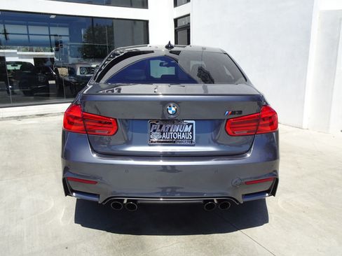 Used 2018 BMW M3 RWD image 5