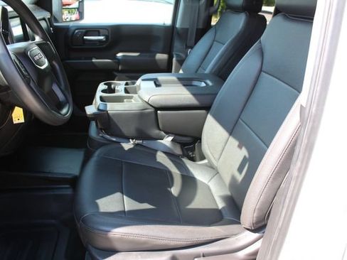 Used 2023 GMC Sierra 2500 Pro w/ Convenience Package AWD/4WD image 11