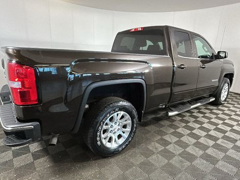 Used 2018 GMC Sierra 1500 SLE w/ SLE Value Package AWD/4WD image 3
